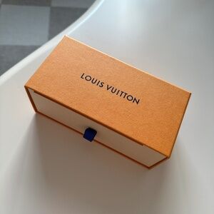 LV Clash Square Black W - Sunglasses